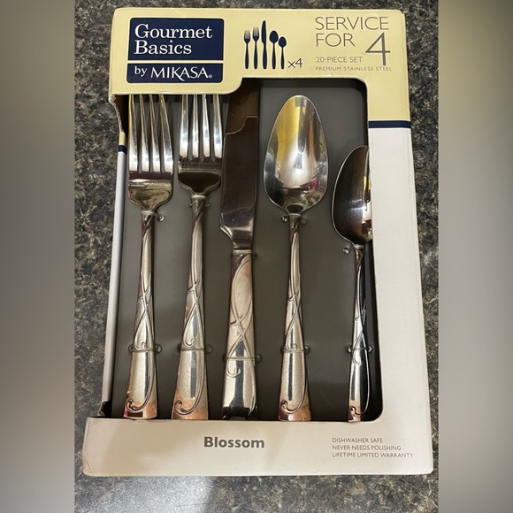 Mikasa Cocoa Blossom flatware - Picture 1 of 3